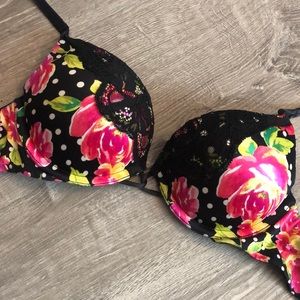 Victoria’s Secret Bombshell Bra